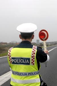 Slika PU_DN/policajac_autocesta_uspravna.jpg