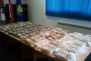 Slika PU_DN/policija-marihuana-1.jpg